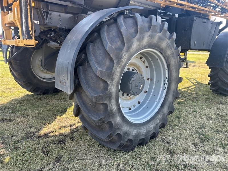RoGator RG900 120 ft 4x4 High Clearance Floater Self-Prope Selbstfahrende Sprühgeräte
