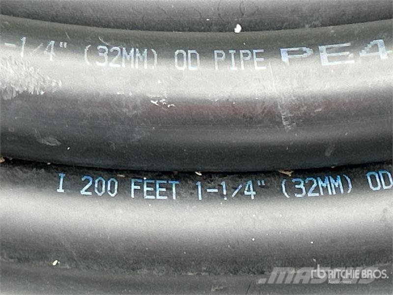  Roll of 1 1/4 in Utility Hose Drugi deli