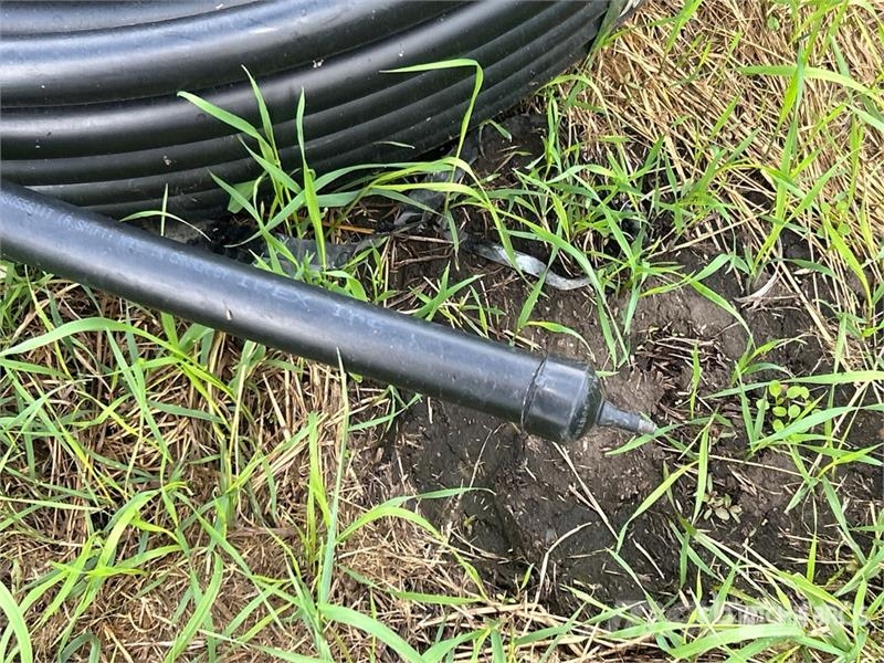  Roll of 1 1/4 in Utility Hose Drugi deli