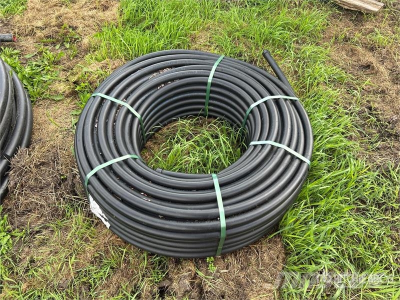  Roll of 1 1/4 in Utility Hose Drugi deli