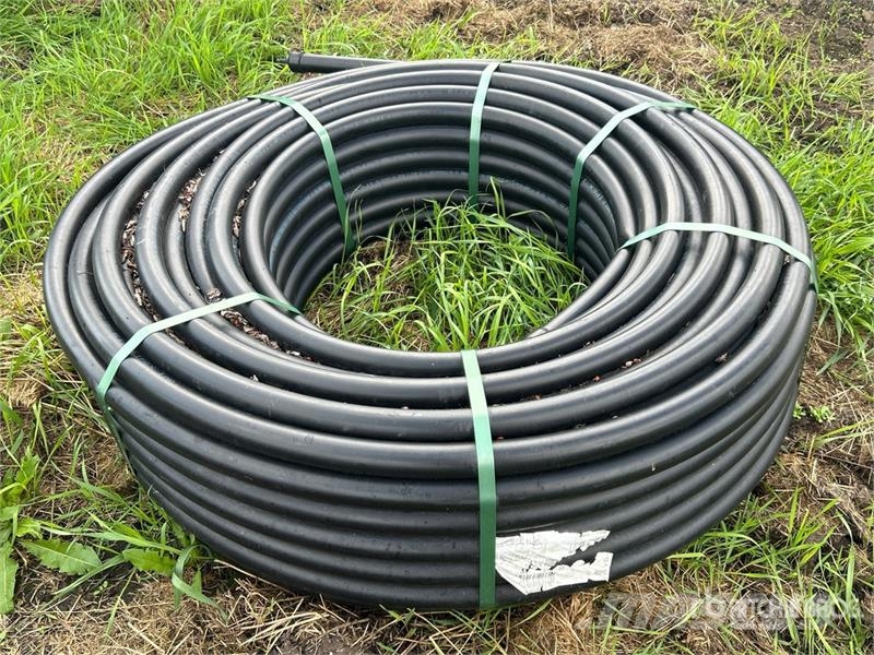  Roll of 1 1/4 in Utility Hose Drugi deli