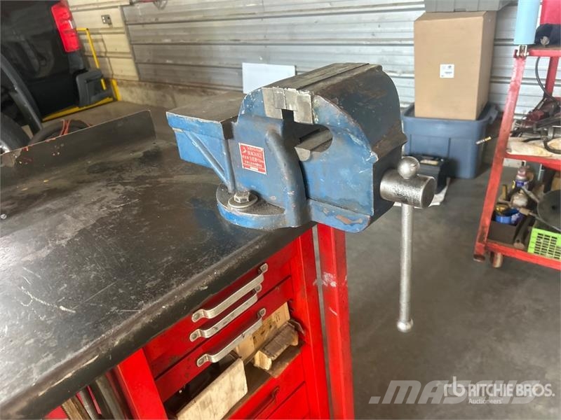 Rolling Shop Workbench w/ Bench Vise & Tools مكونات أخرى