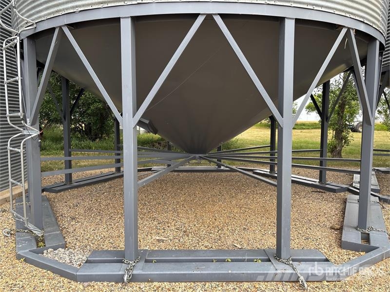 Rosco +/- 4400 bu 6 Ring Hopper Grain Bin وحدات / آلات معالجة المحاصيل وتخزينها - أخرى