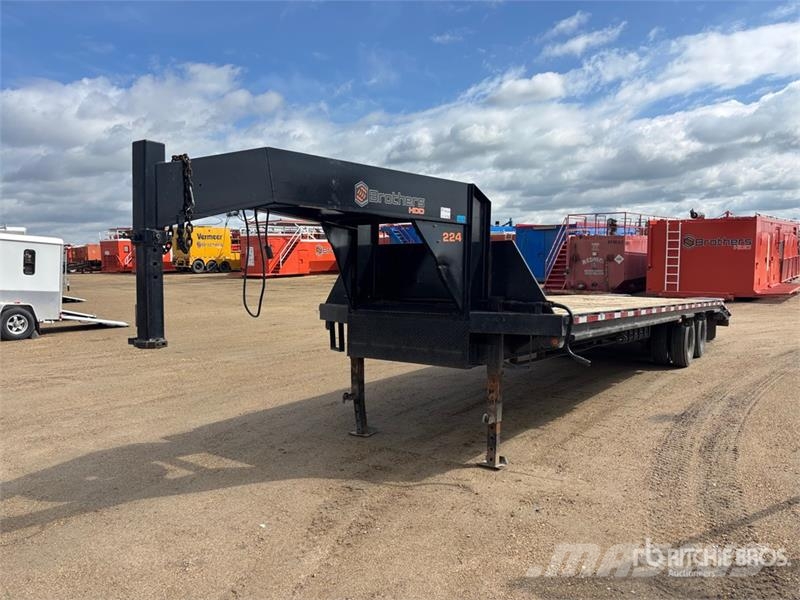 Roughneck 30 ft T/A Gooseneck Equipment Trailer Ремаркета за превоз на автомобили