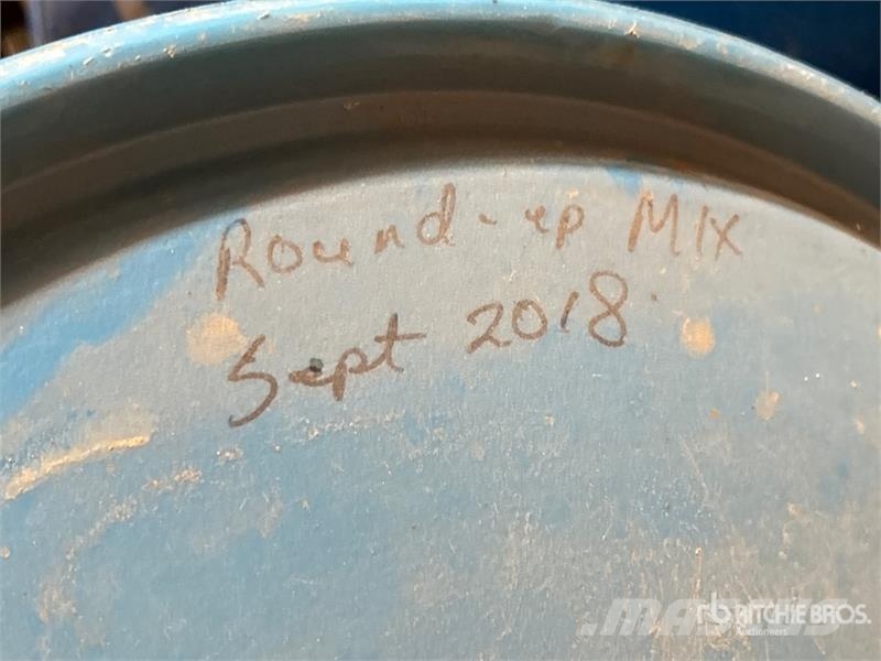  Round Up Mix & Urethane Chemical Drugi deli