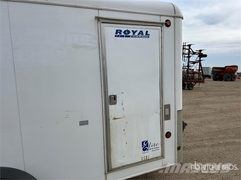 Royal 15 ft T/A Enclosed Trailer Prikolice sa sandukom