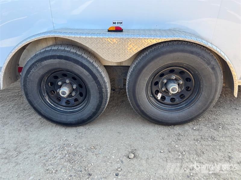 Royal Cargo 16 ft T/A Pressure Washer Enclosed Trailer Anhänger-Kastenaufbau