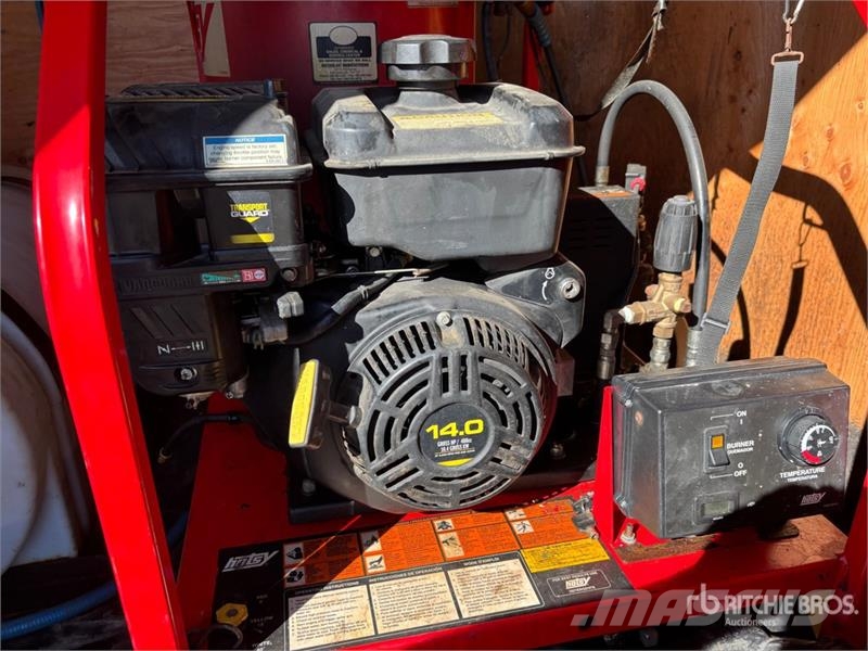 Royal Cargo 16 ft T/A Pressure Washer Enclosed Trailer Anhänger-Kastenaufbau