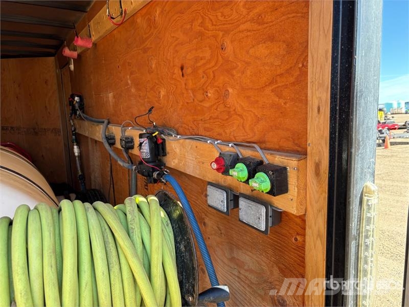 Royal Cargo 16 ft T/A Pressure Washer Enclosed Trailer Anhänger-Kastenaufbau