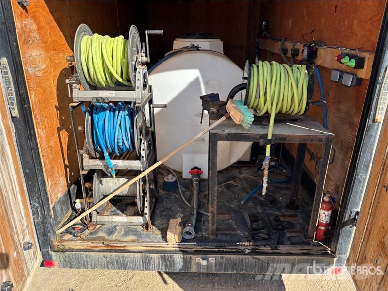 Royal Cargo 16 ft T/A Pressure Washer Enclosed Trailer Anhänger-Kastenaufbau