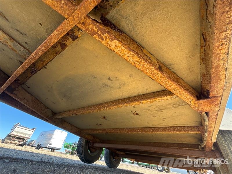 Royal Cargo XRCHT3561472 T/A 13 ft 6 in Enclosed Trailer Furgoonhaagised