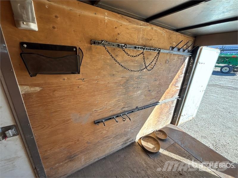 Royal Cargo XRCHT3561472 T/A 13 ft 6 in Enclosed Trailer Furgoonhaagised