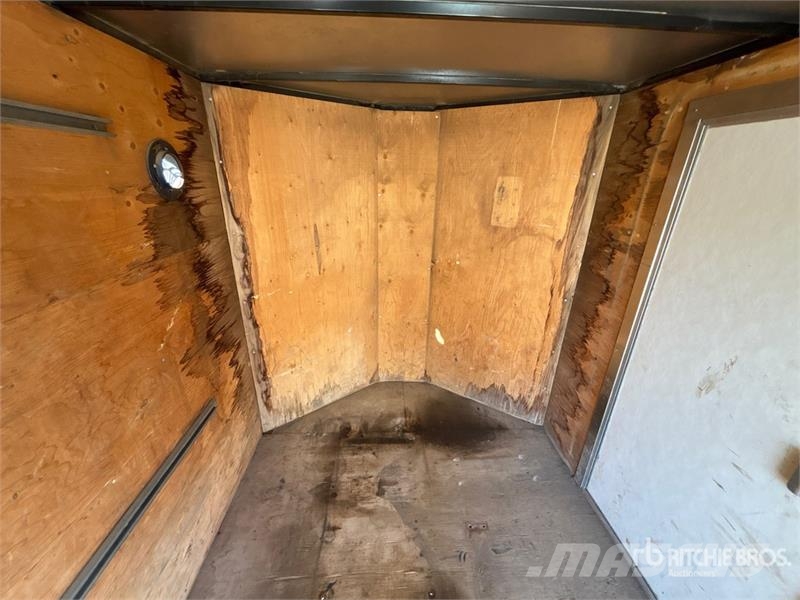 Royal Cargo XRCHT3561472 T/A 13 ft 6 in Enclosed Trailer Furgoonhaagised