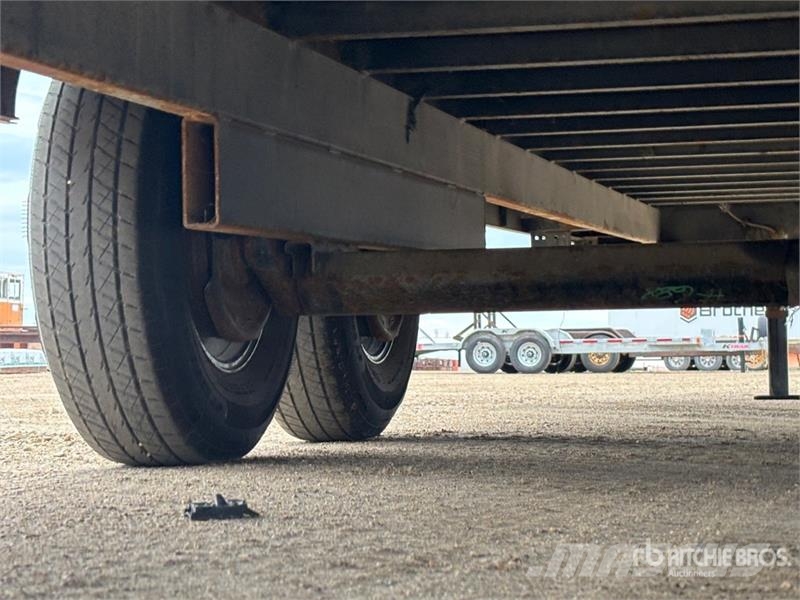 Royal CGT70 26 ft T/A Gooseneck Enclosed Trailer مقطورات ذات هيكل صندوقي
