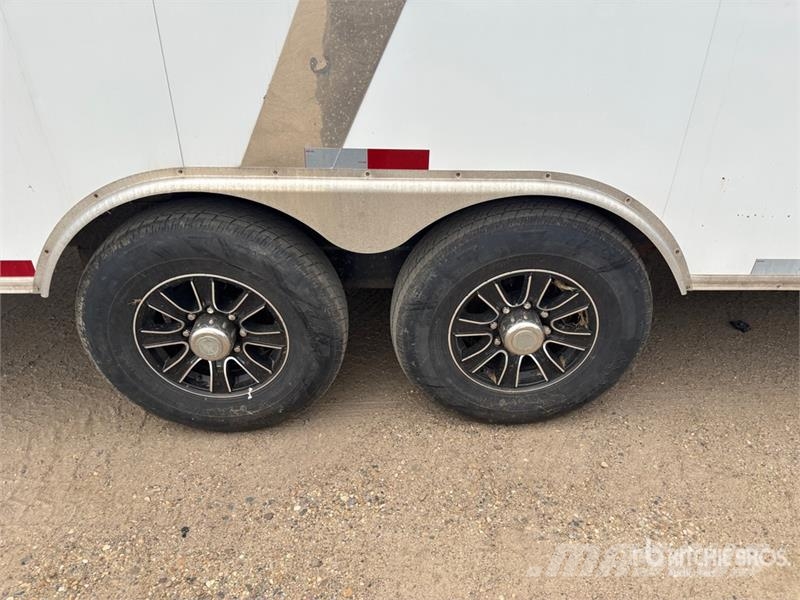 Royal CGT70 26 ft T/A Gooseneck Enclosed Trailer مقطورات ذات هيكل صندوقي