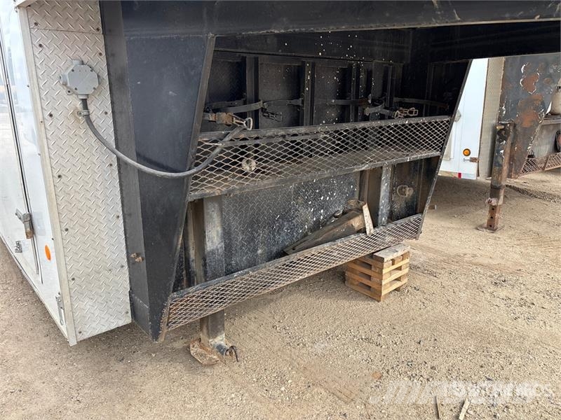 Royal Trailer 24 ft Tri/A Gooseneck Mud Mixing Enclosed Box Trailers