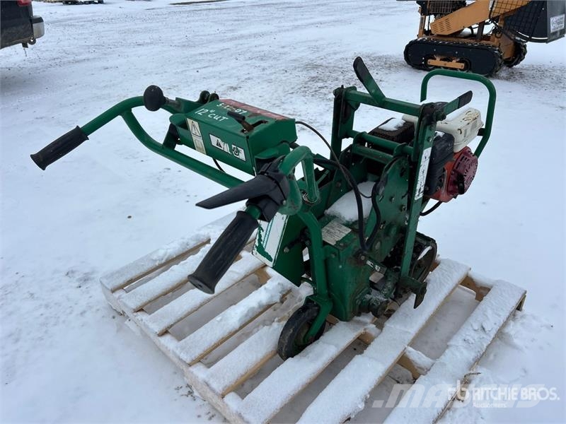 Ryan Jr 12in Sod Cutter ماكينات زراعية - غير ذلك