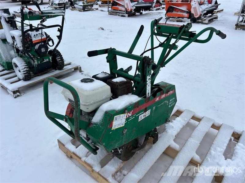 Ryan Jr 12in Sod Cutter ماكينات زراعية - غير ذلك