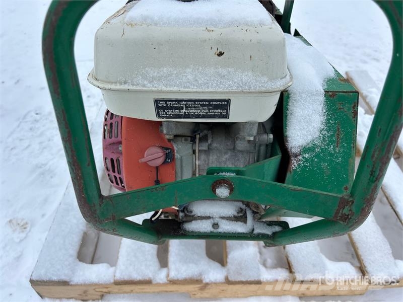 Ryan Jr 12in Sod Cutter ماكينات زراعية - غير ذلك