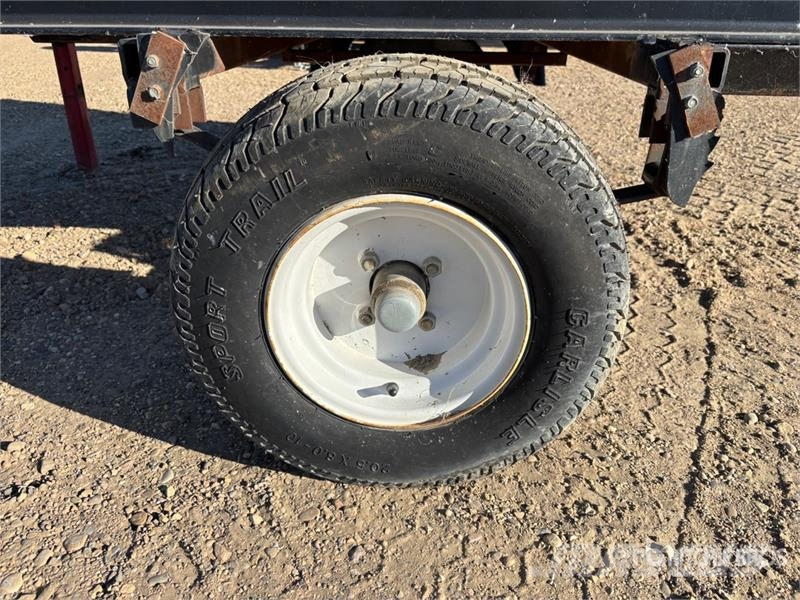 S/A 40 in x 70 in Enclosed Trailer Remorque Fourgon