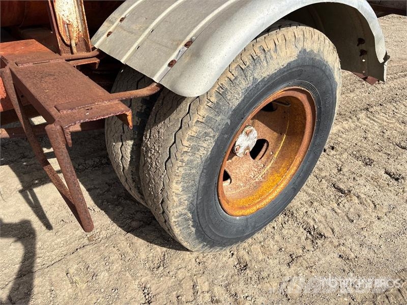  S/A Custom Built Fuel Trailer Tartályos pótkocsik