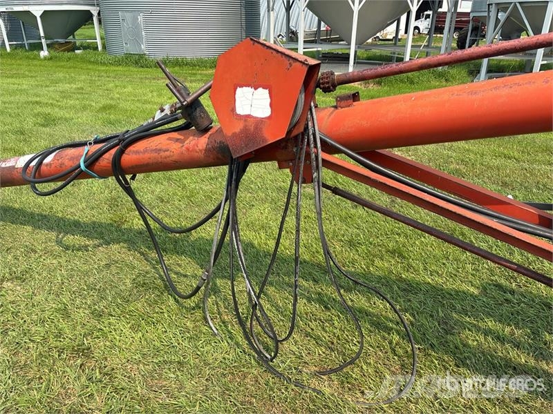 Sakundiak 7 in x 41 ft Grain Auger 운반 장비