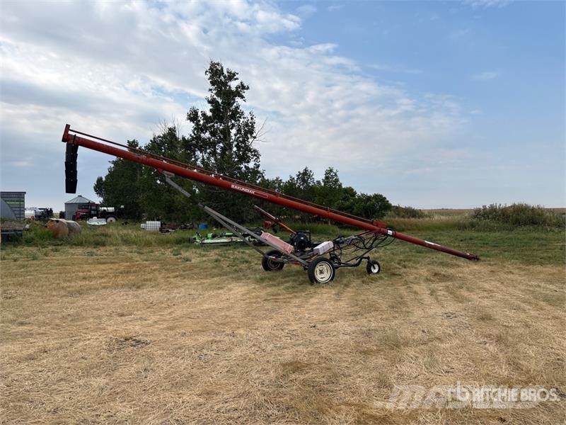 Sakundiak HD7-41 7 in x 41 ft Grain Auger 운반 장비