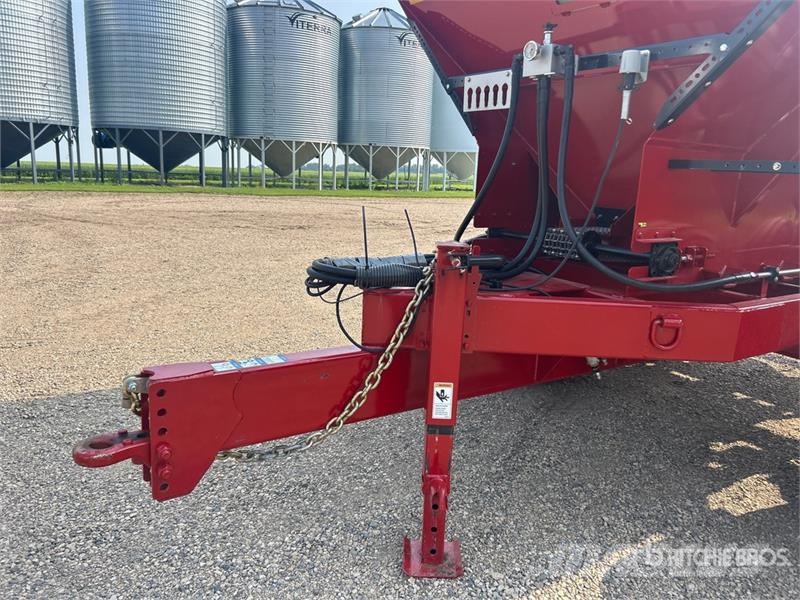 Salford BBI Trooper 8 ft T/A Fertilizer Spreader Pulverizadoras de fertilizante