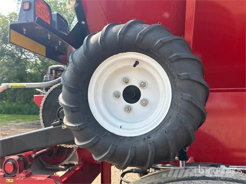 Salford BBI Trooper 8 ft T/A Fertilizer Spreader Flüssigdüngerstreuer