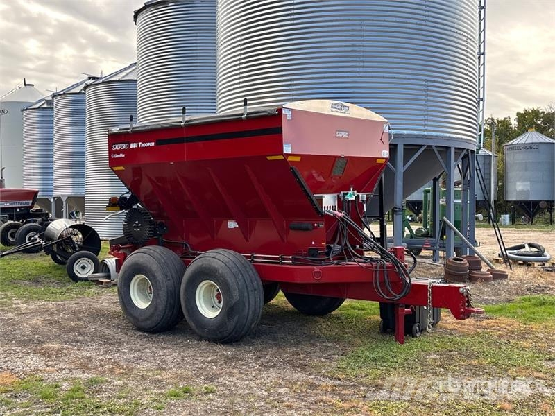 Salford BBI Trooper 80 ft T/A Fertilizer Spreader Самоходные опрыскиватели