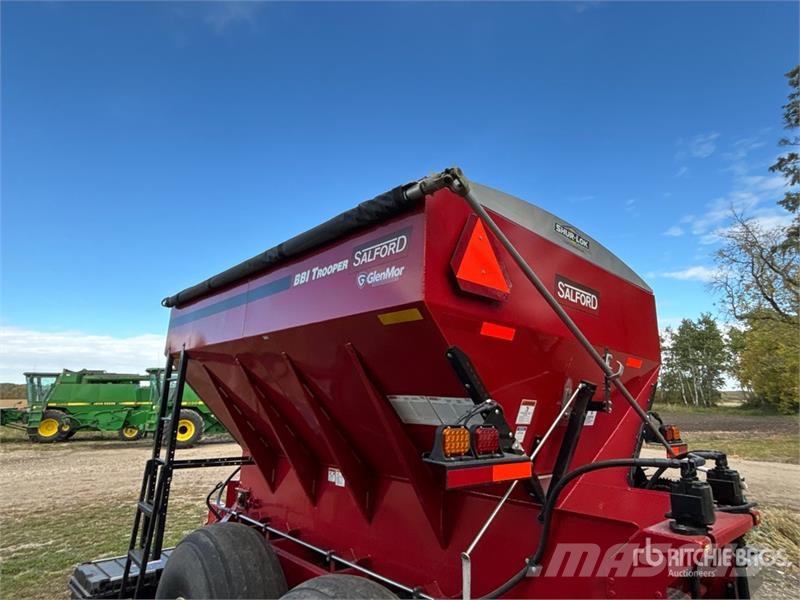 Salford BBI Trooper 80 ft T/A Fertilizer Spreader Самоходные опрыскиватели
