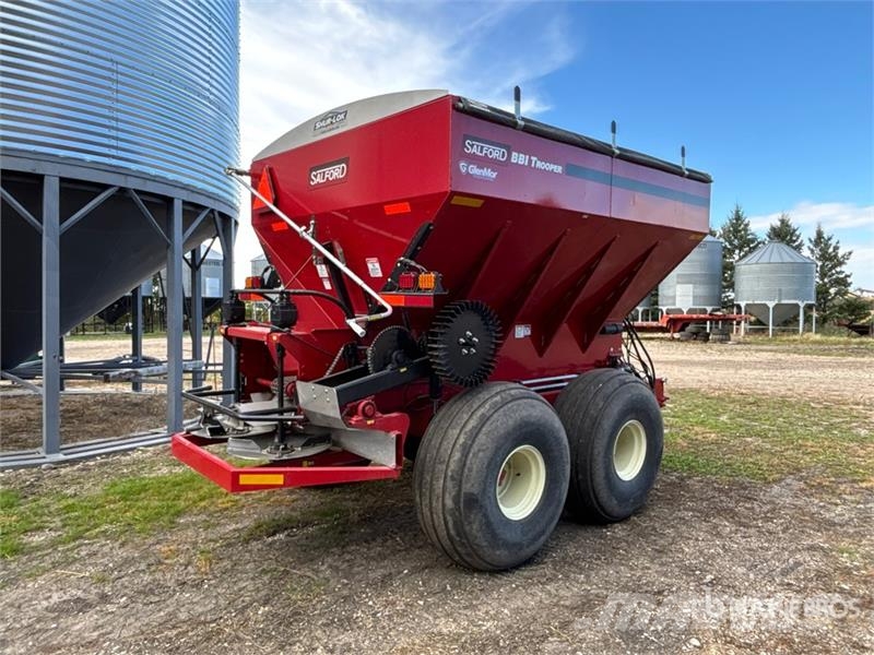 Salford BBI Trooper 80 ft T/A Fertilizer Spreader Самоходные опрыскиватели