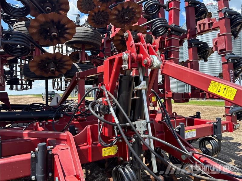 Salford I2150 50 ft Vertical Disc Disc harrows