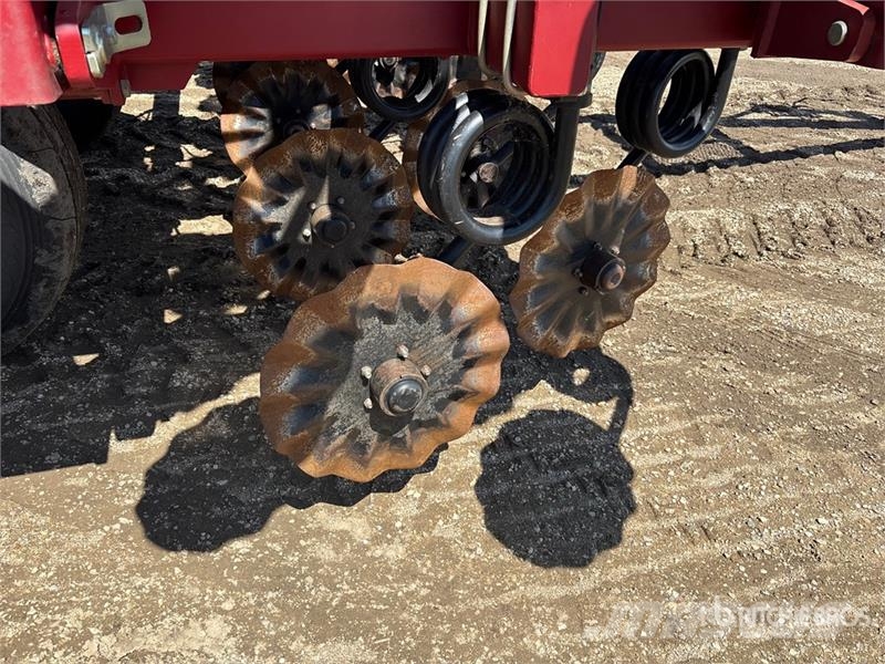 Salford I2150 50 ft Vertical Disc Disc harrows
