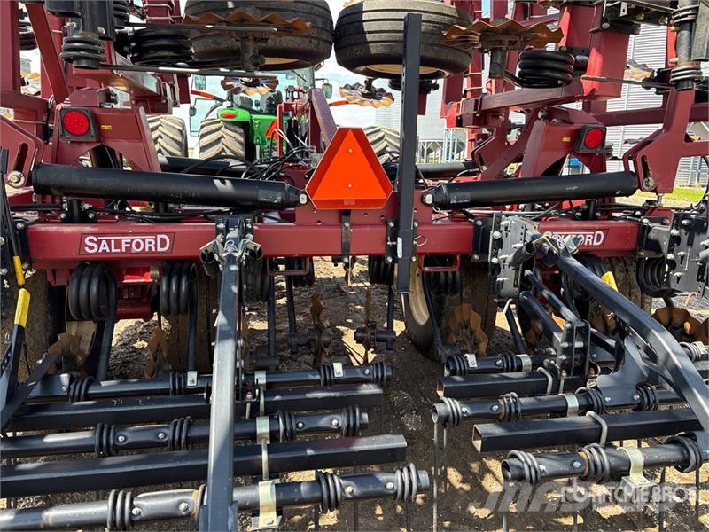 Salford I2150 50 ft Vertical Disc Disc harrows