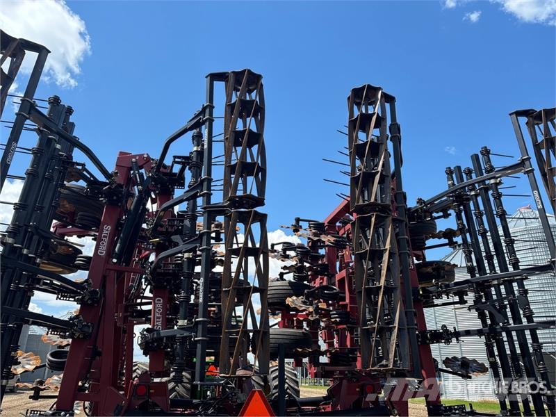 Salford I2150 50 ft Vertical Disc Disc harrows