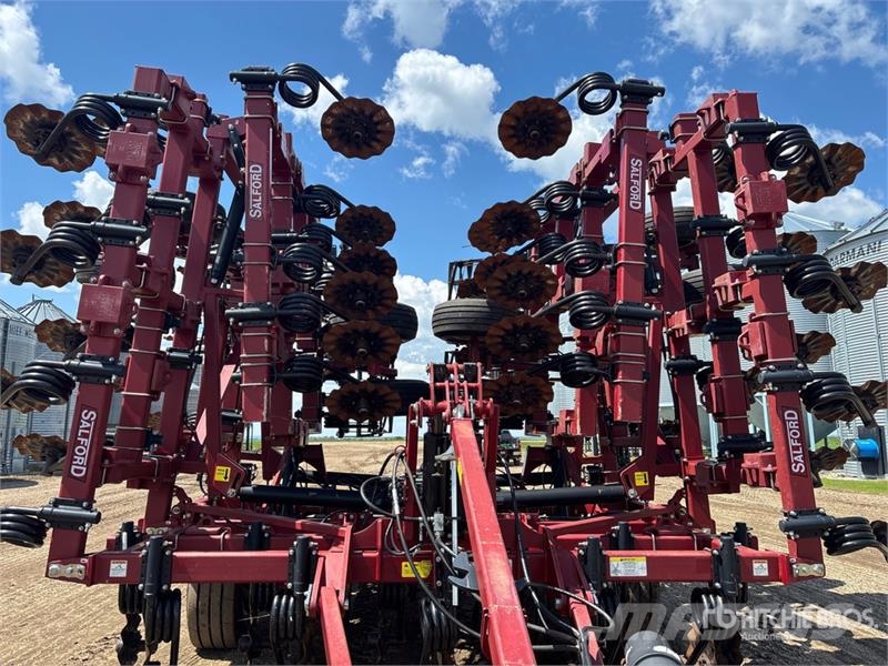 Salford I2150 50 ft Vertical Disc Disc harrows