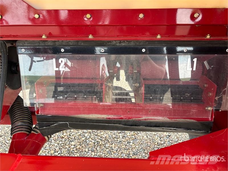 Salford Valmar 246 60 ft S/A Granular Fertilizer Spreader Fertilizer sprayers
