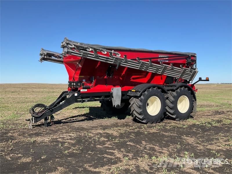 Salford Valmar 9620 72 ft T/A Fertilizer Spreader معدات رش أسمدة