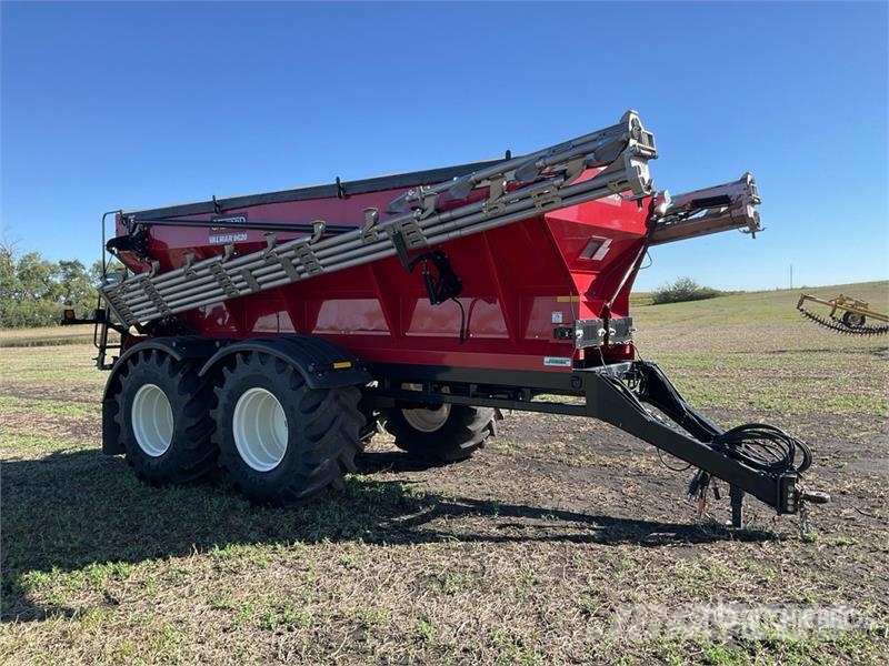 Salford Valmar 9620 72 ft T/A Fertilizer Spreader معدات رش أسمدة