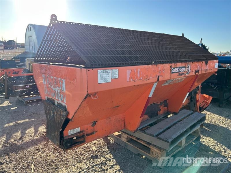 SaltDogg Salt Spreader - Fits Truck Liivapuisturid ja soolapuisturid