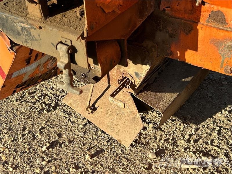 SaltDogg Salt Spreader - Fits Truck Liivapuisturid ja soolapuisturid