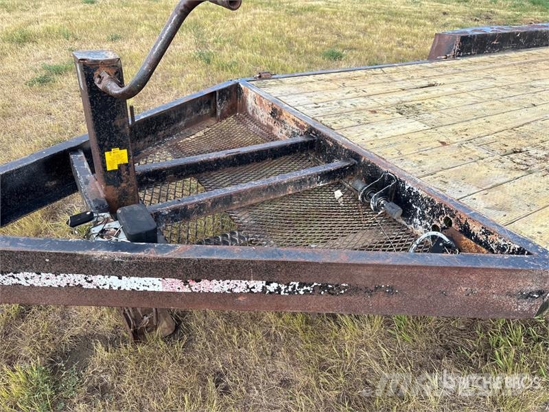 Saturn 21 ft Tri/A Equipment Trailer Oprijwagen
