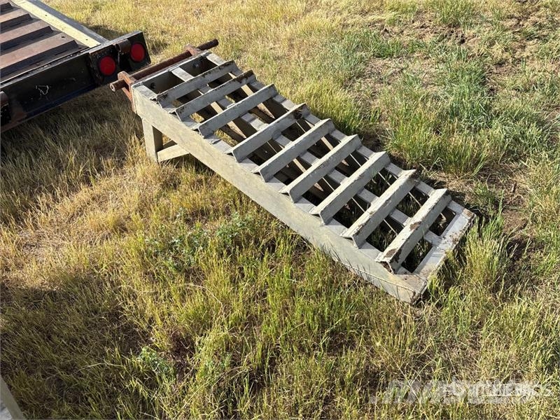 Saturn 21 ft Tri/A Equipment Trailer Oprijwagen