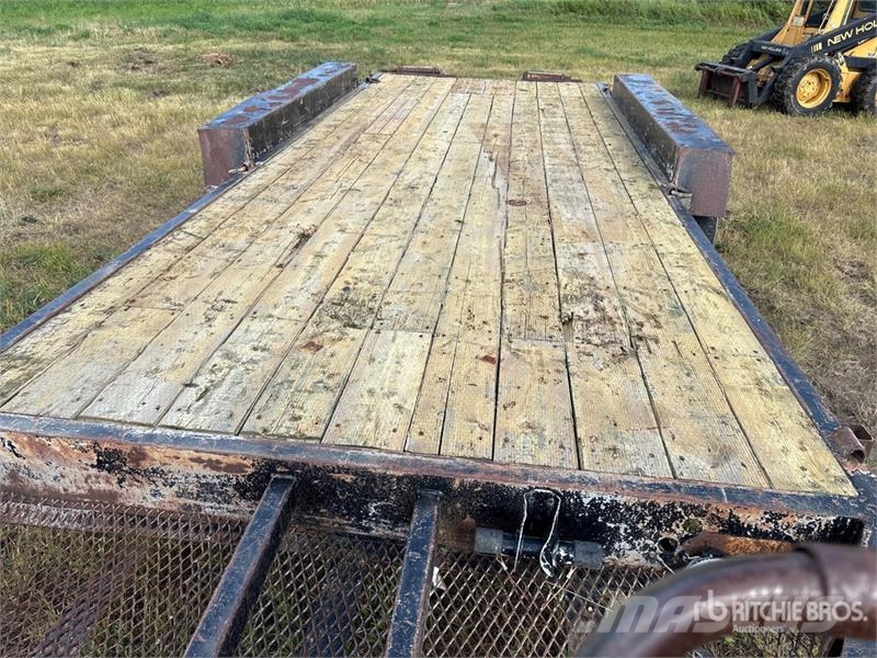 Saturn 21 ft Tri/A Equipment Trailer Oprijwagen