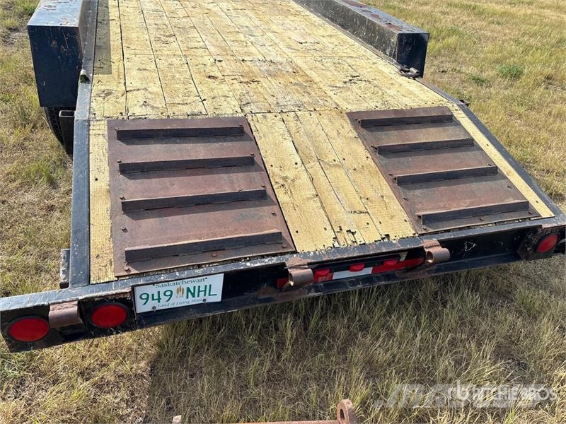 Saturn 21 ft Tri/A Equipment Trailer Oprijwagen