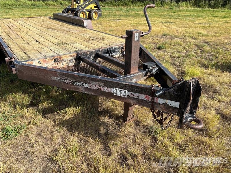 Saturn 21 ft Tri/A Equipment Trailer Oprijwagen