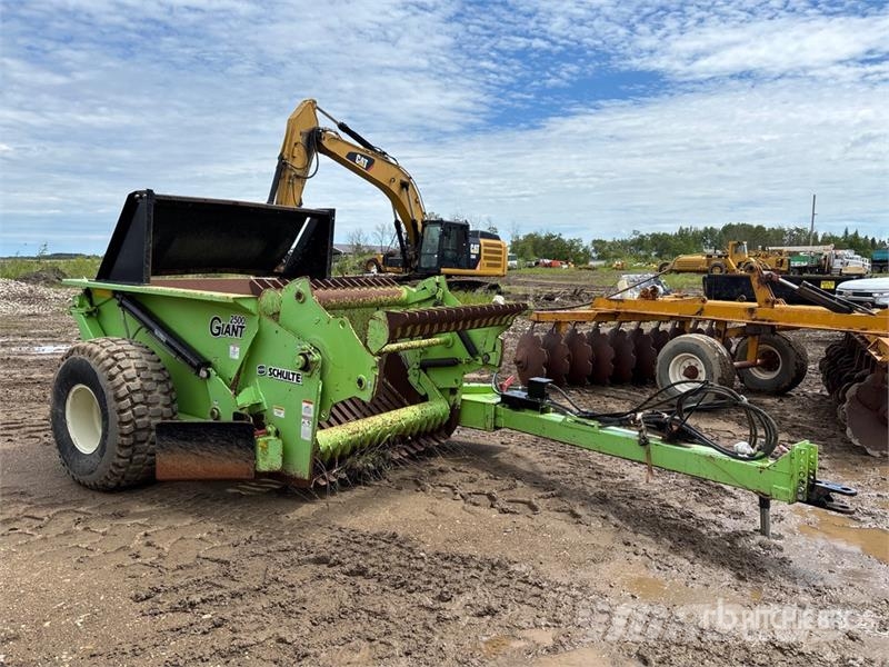 Schulte 2500 Giant 54 in Paddle Rock Picker Stenenrapers
