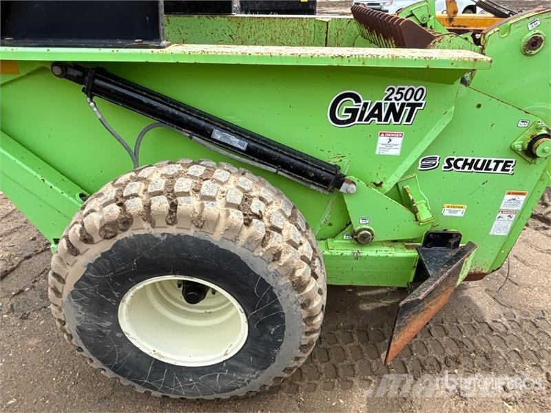 Schulte 2500 Giant 54 in Paddle Rock Picker Stenenrapers