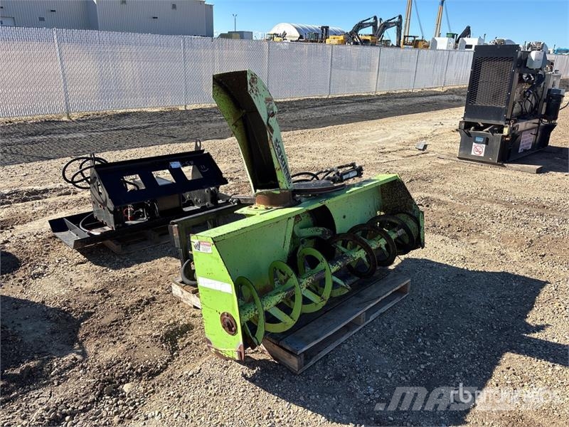 Schulte 7400 72 in Skid Steer Snowblower Snežne freze